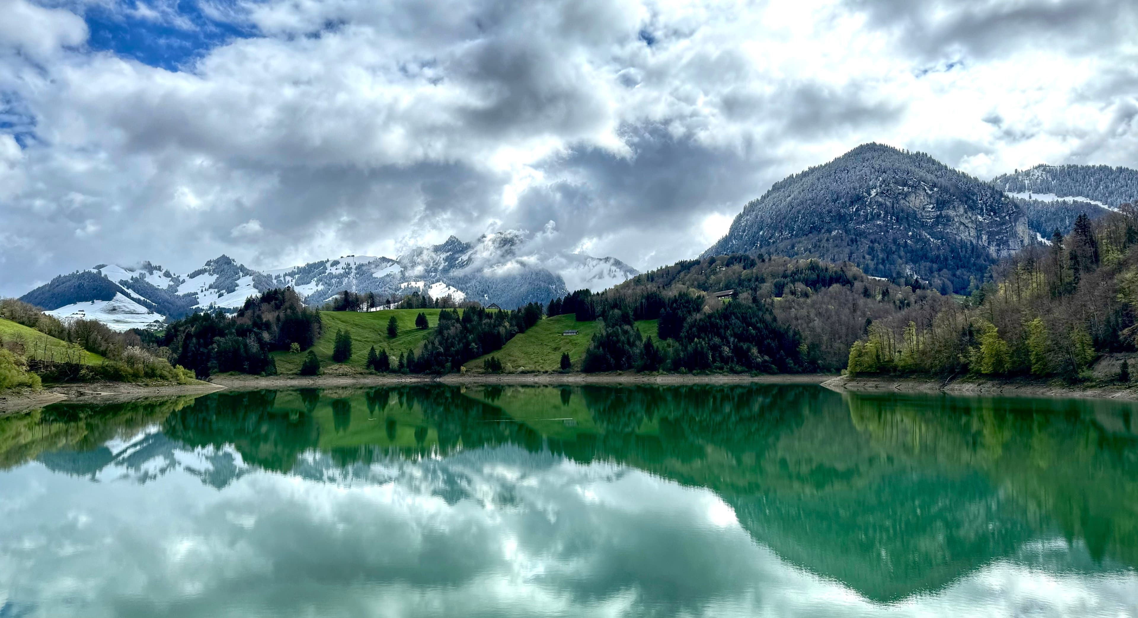 Tour du Lac de Montsalvens